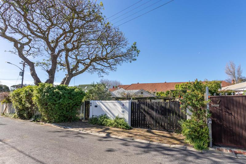 To Let 4 Bedroom Property for Rent in Rondebosch Western Cape
